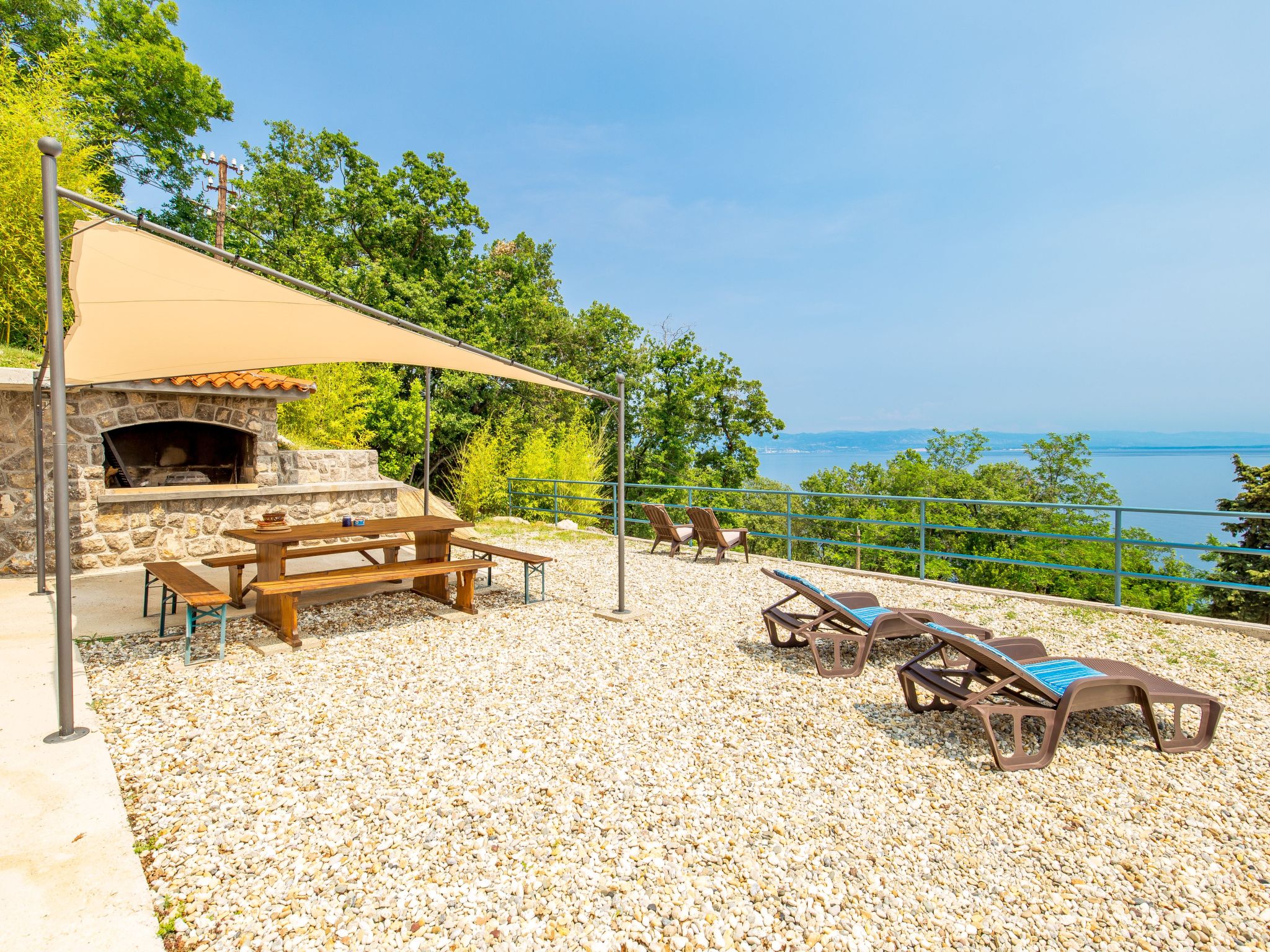 Wohnung in Obrs mit Kleiner Terrasse und Meerblick - Dehors