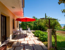 Knus appartement voor 2 aan de Kvarner baai in Lovran - thumbnail 2