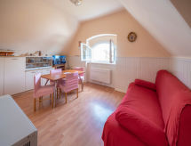 Historisch appartement aan zee in Lovran, 100m van het strand - thumbnail 6