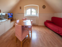 Historisch appartement aan zee in Lovran, 100m van het strand - thumbnail 3