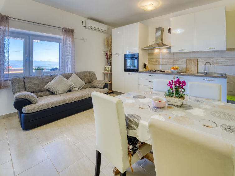 Search and Stay destination Dobreć, Primorje-Gorski Kotar County - Croatia from AU$ 89. Edita