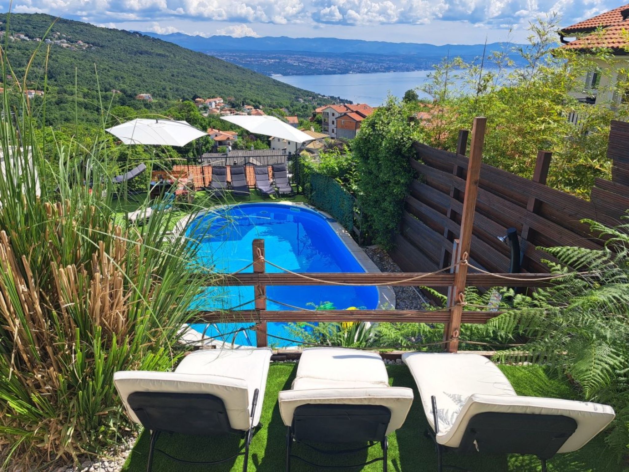 Wunderschöne Luxus-Familienvilla Emily-Dedans