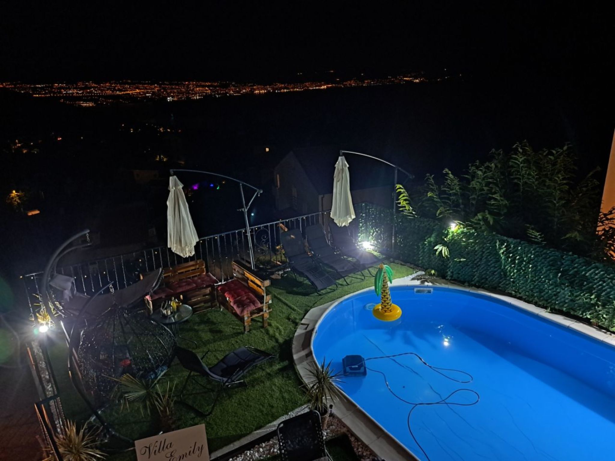 Wunderschöne Luxus-Familienvilla Emily-Dedans