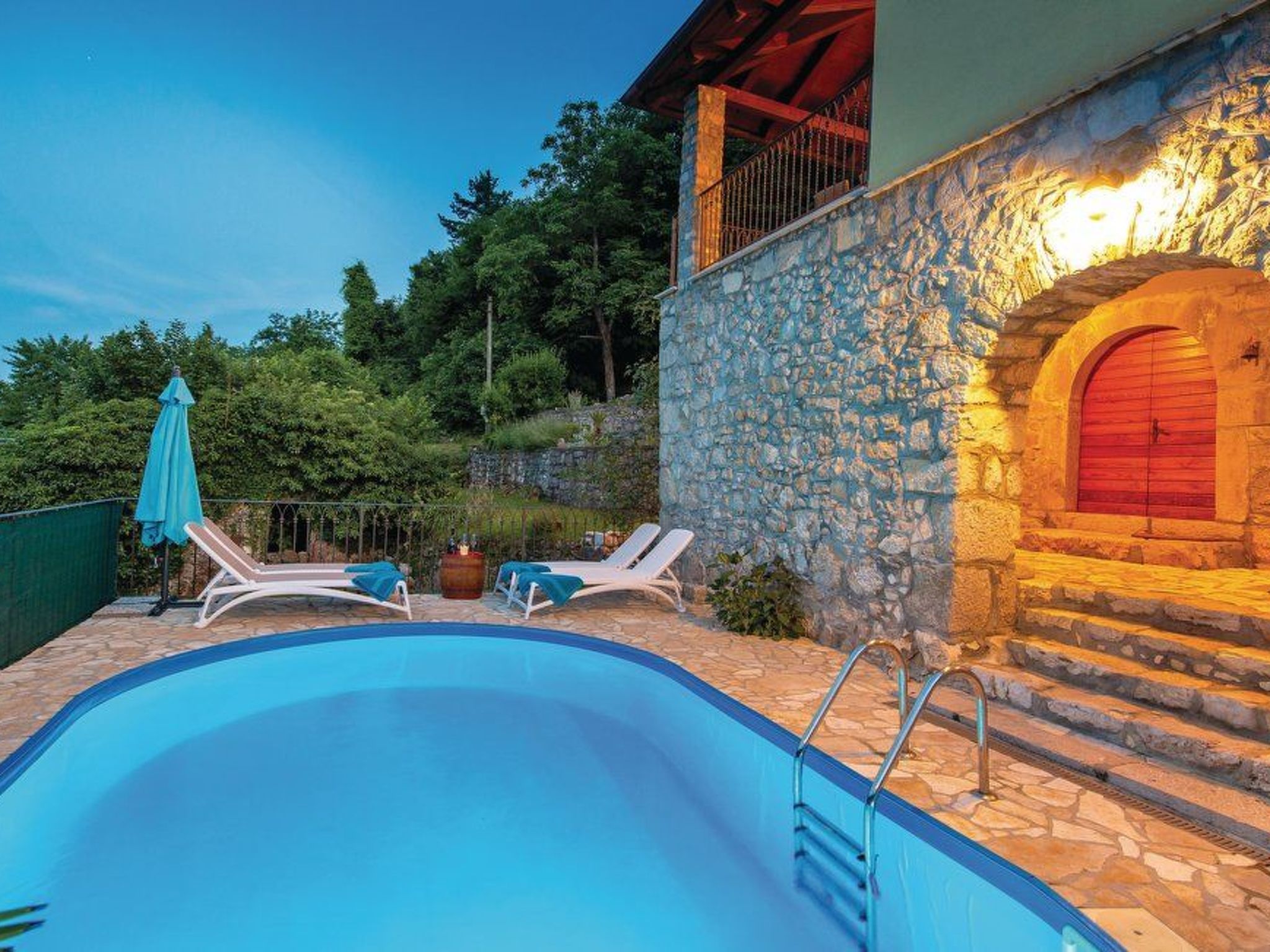 In Lovranska Draga mit großem Kamin-Binnen