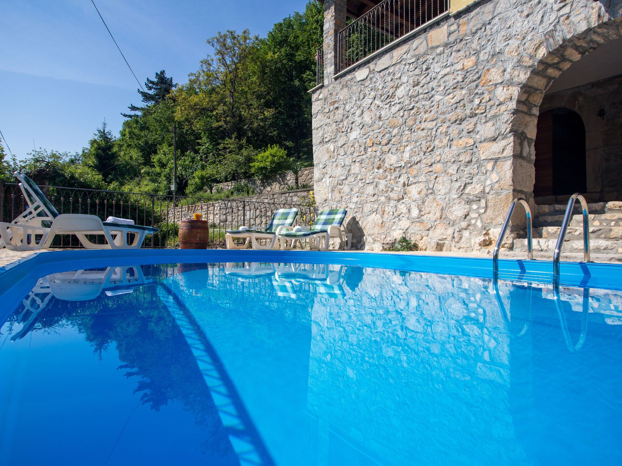 In Lovranska Draga mit großem Kamin-Binnen