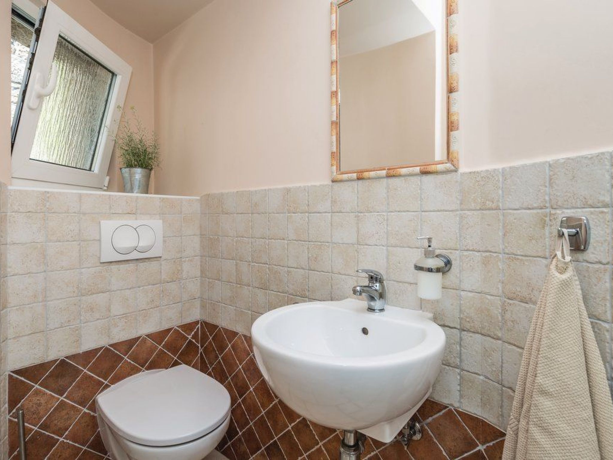 In Lovranska Draga mit großem Kamin-Binnen