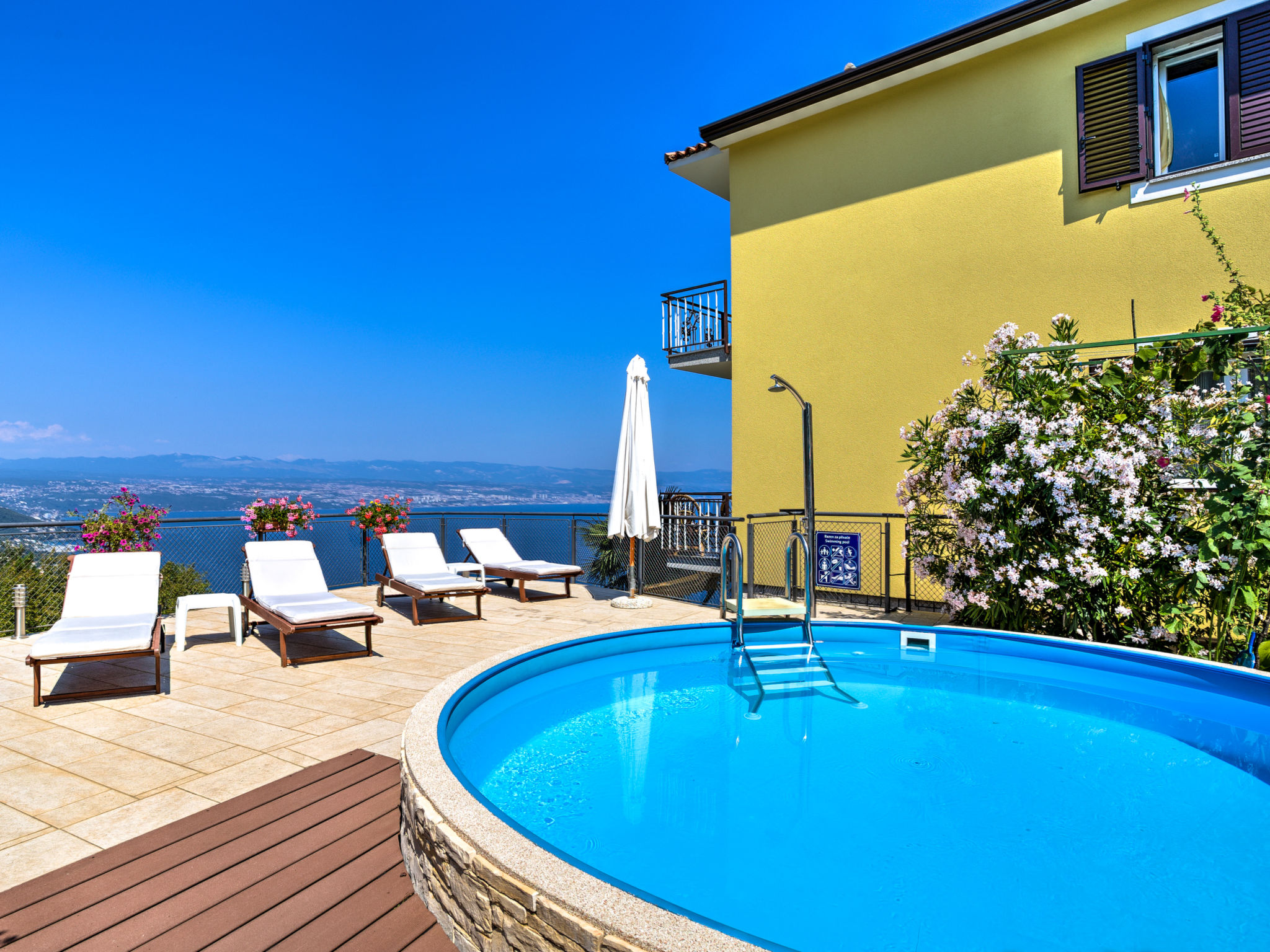 Laurus Apartment in Lovran
