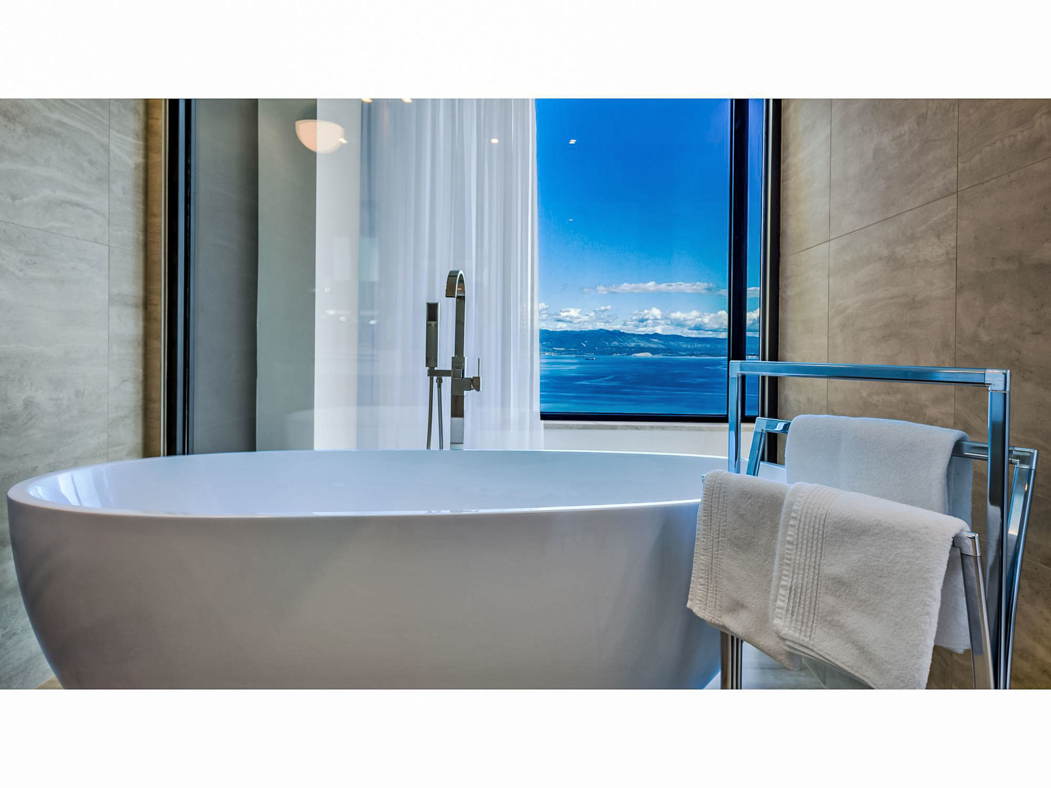 Sky Pool - Dedans