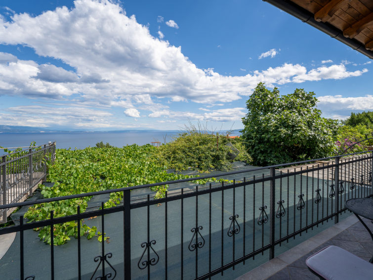 6-persoons appartement met zeezicht en wellness in Opatija in Opatija