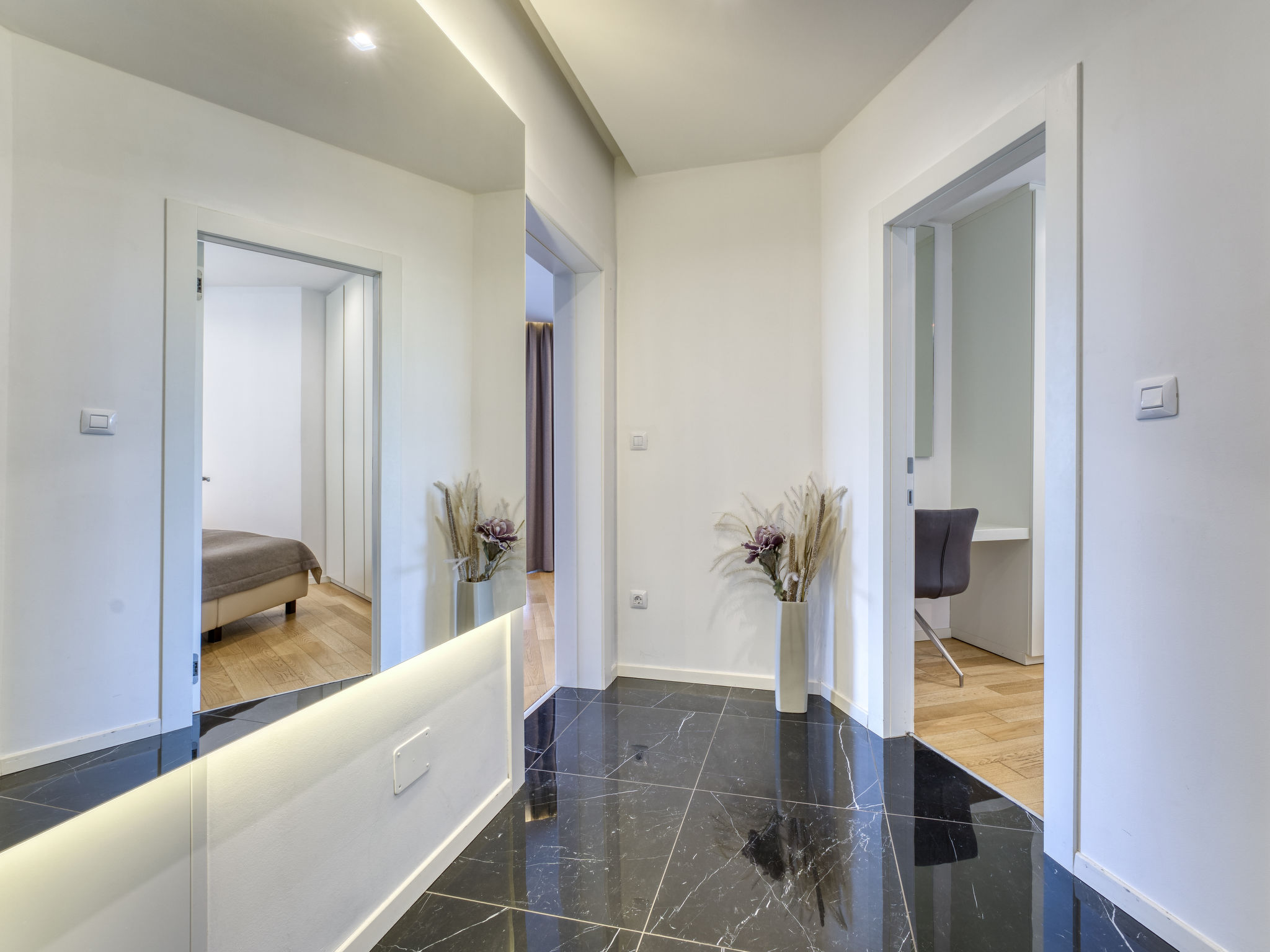 Villa Ziza-Inside