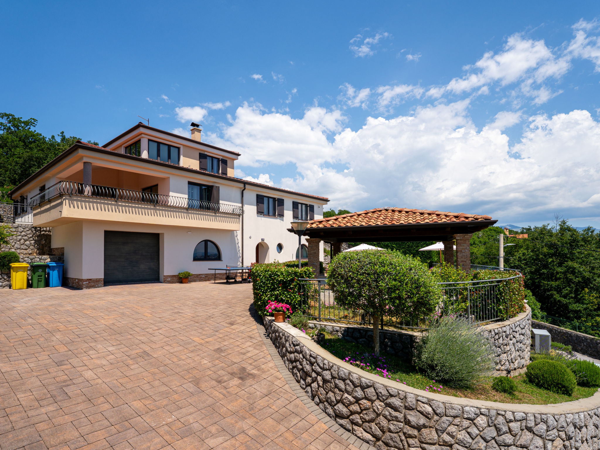 Villa Toni - Outside