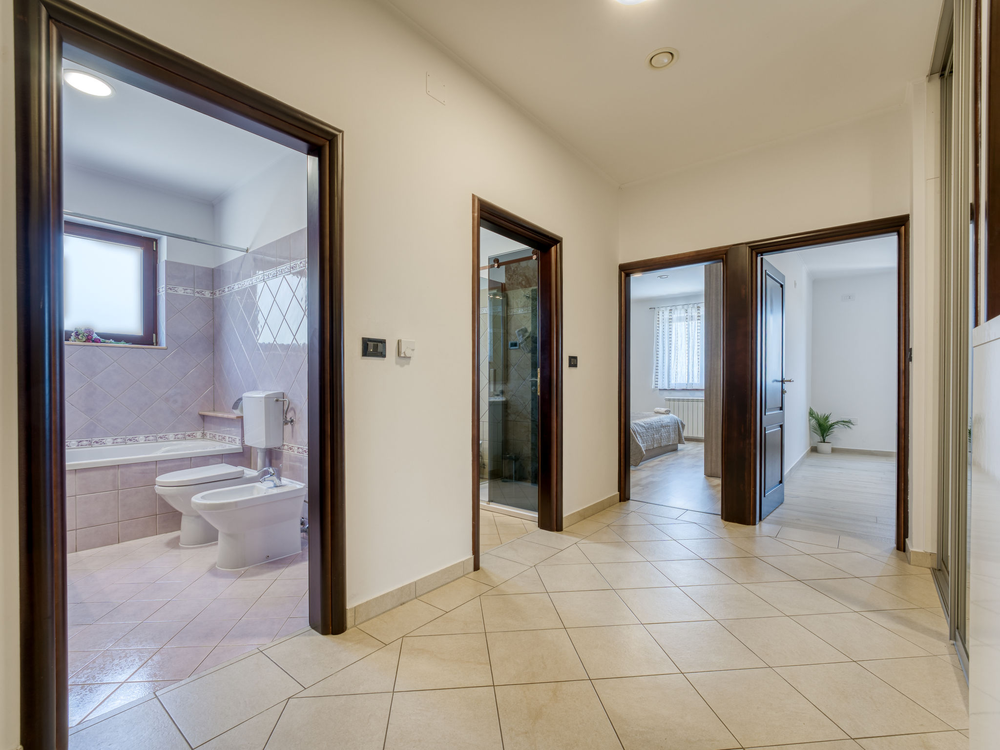 Villa Toni - Inside