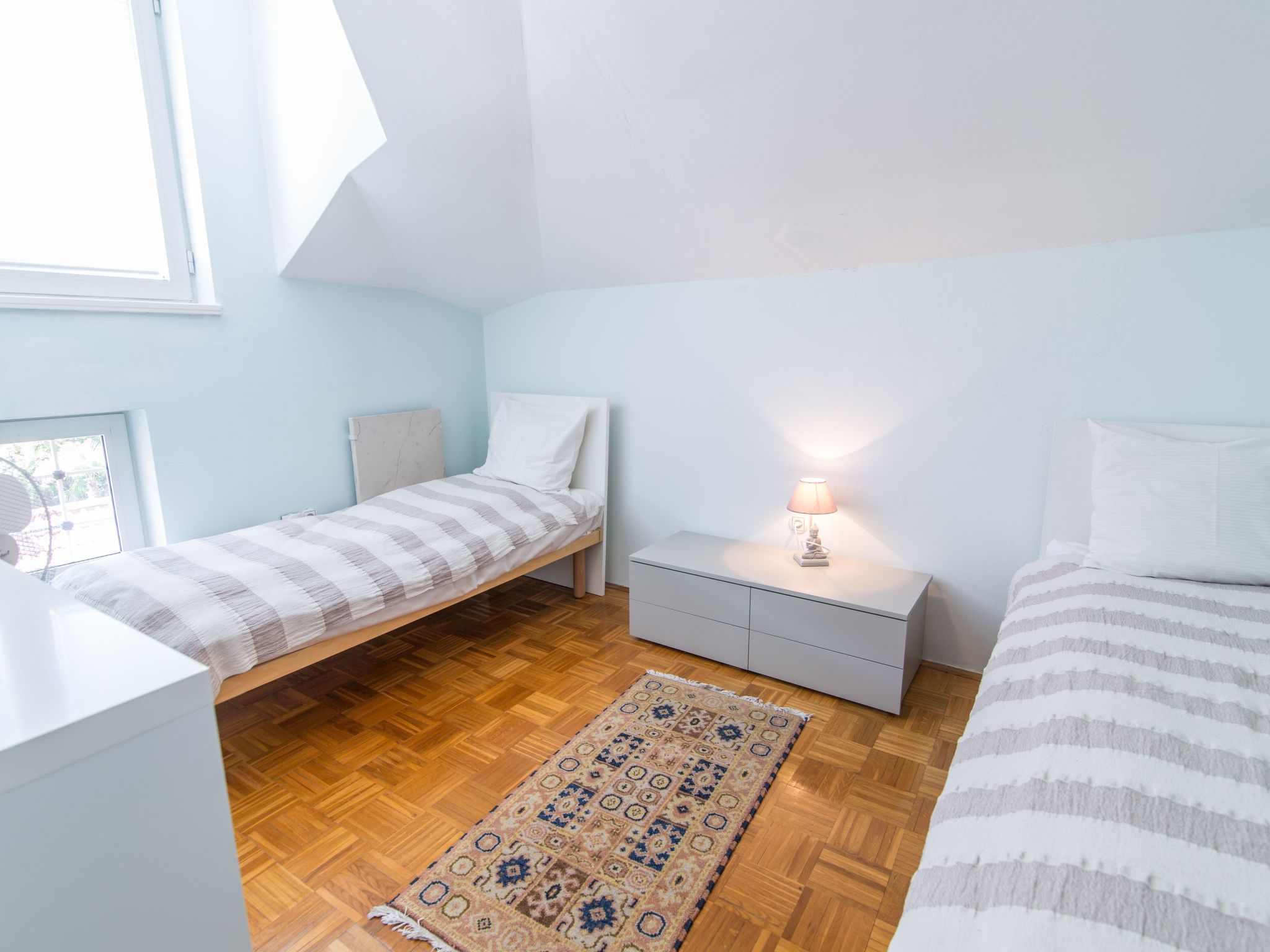 "Penthouse" mit Blick auf das Wasser-Drinnen