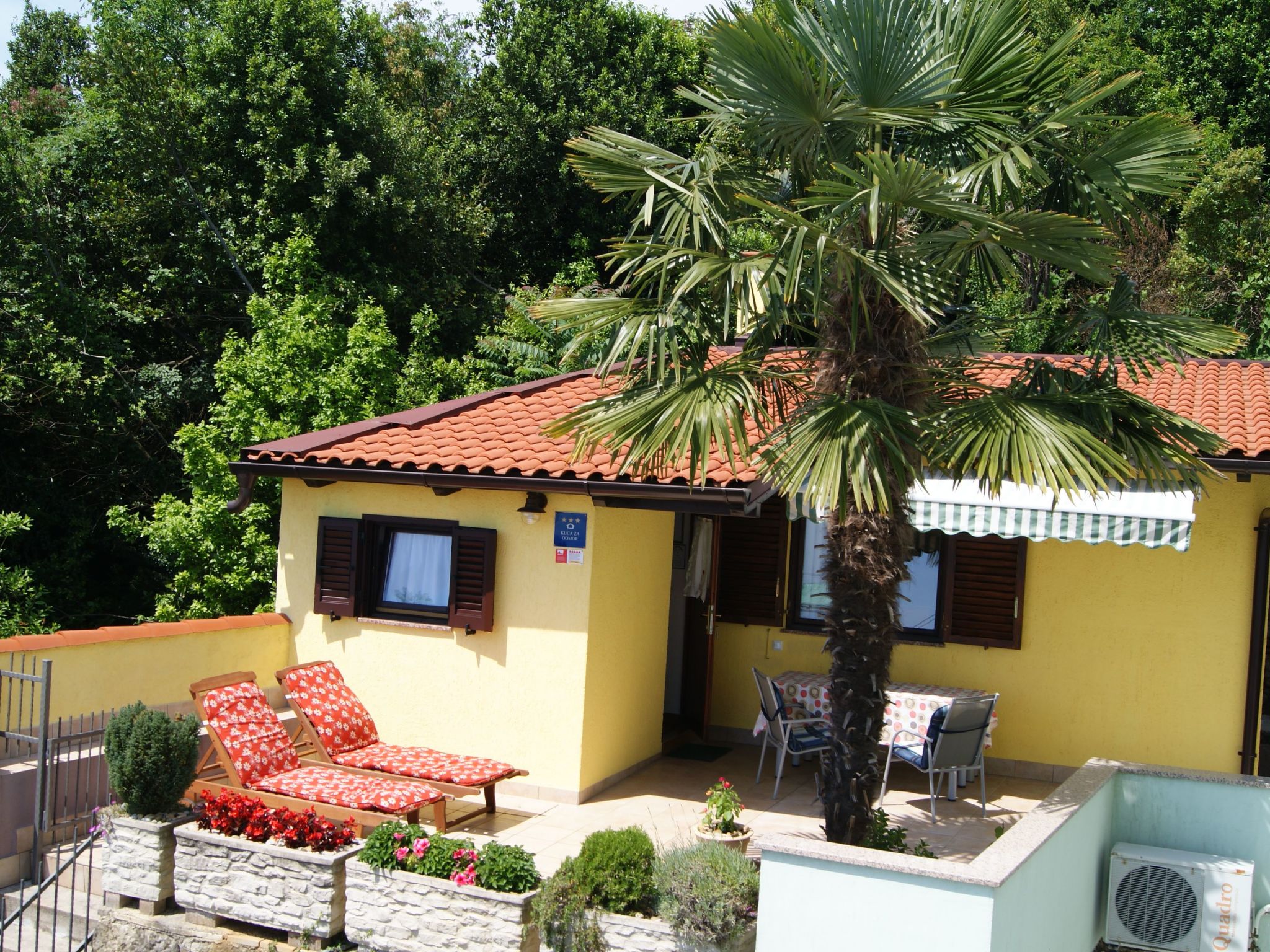 Mit Wasserblick-Binnen