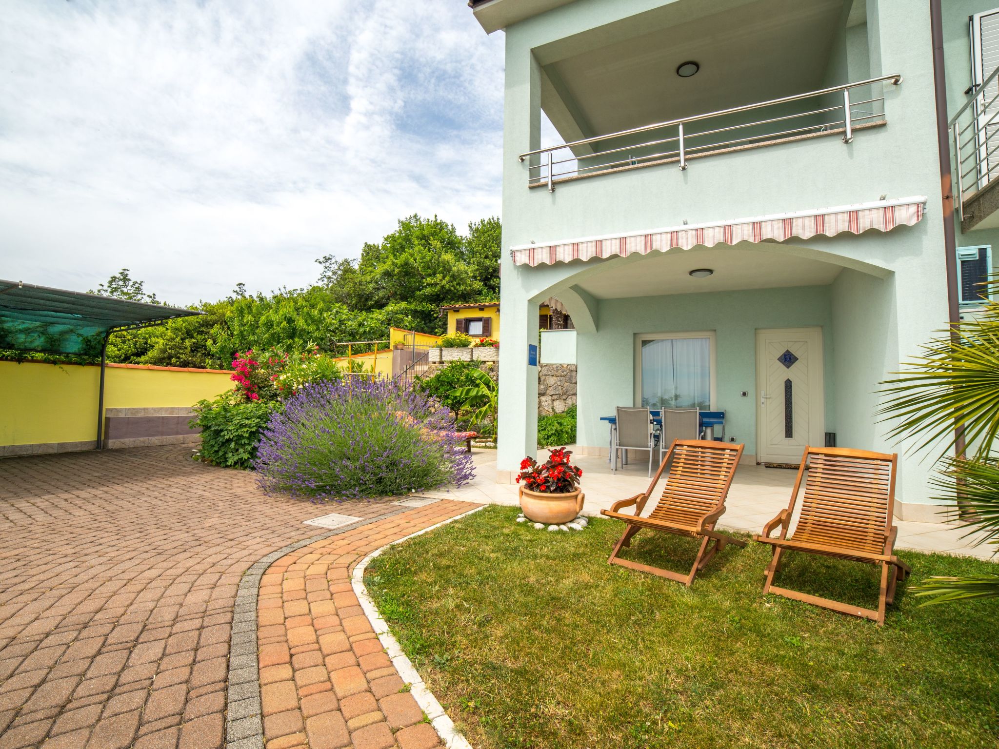Wohnung mit Terrasse-Binnen