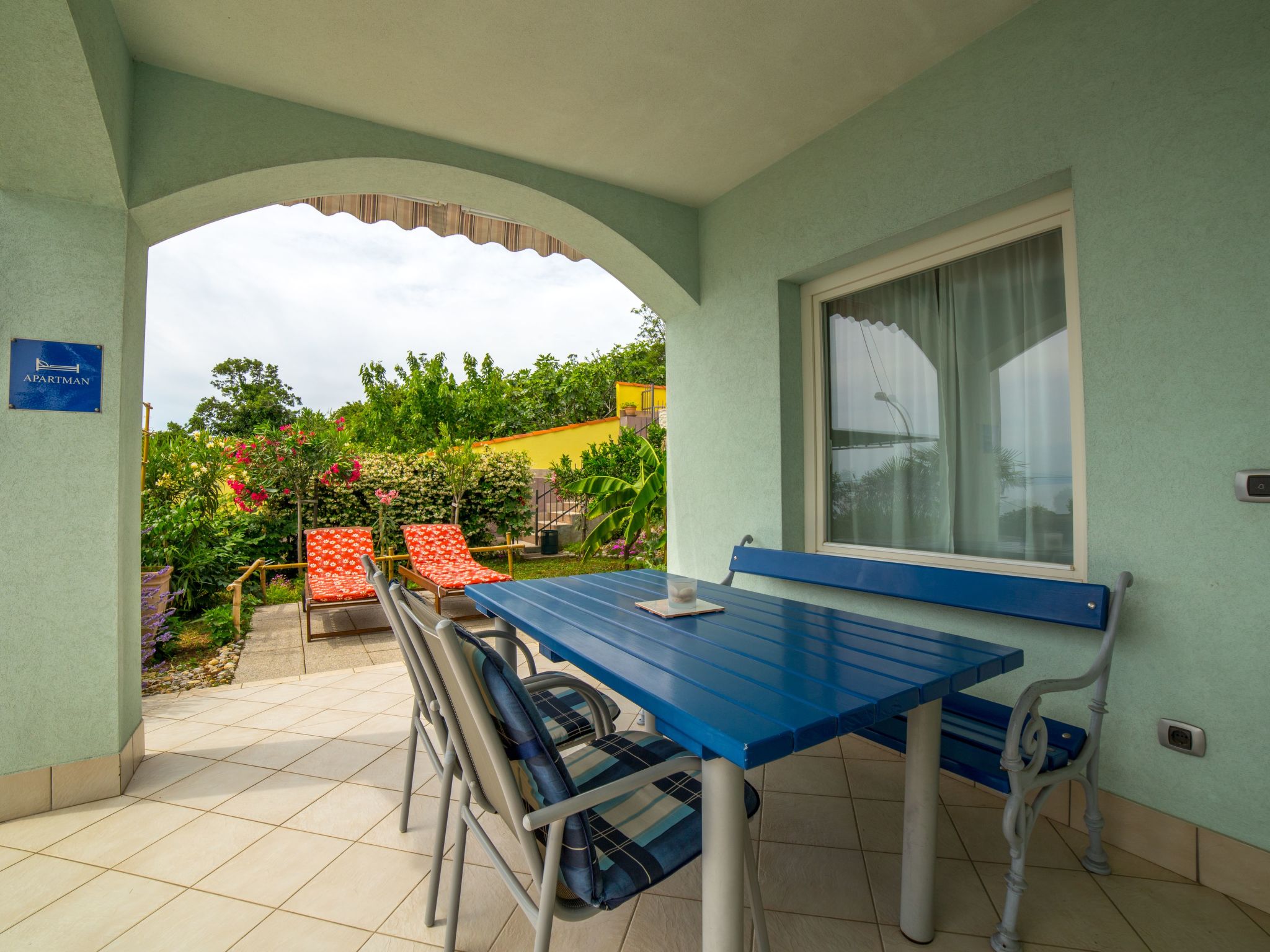 Wohnung mit Terrasse-Binnen