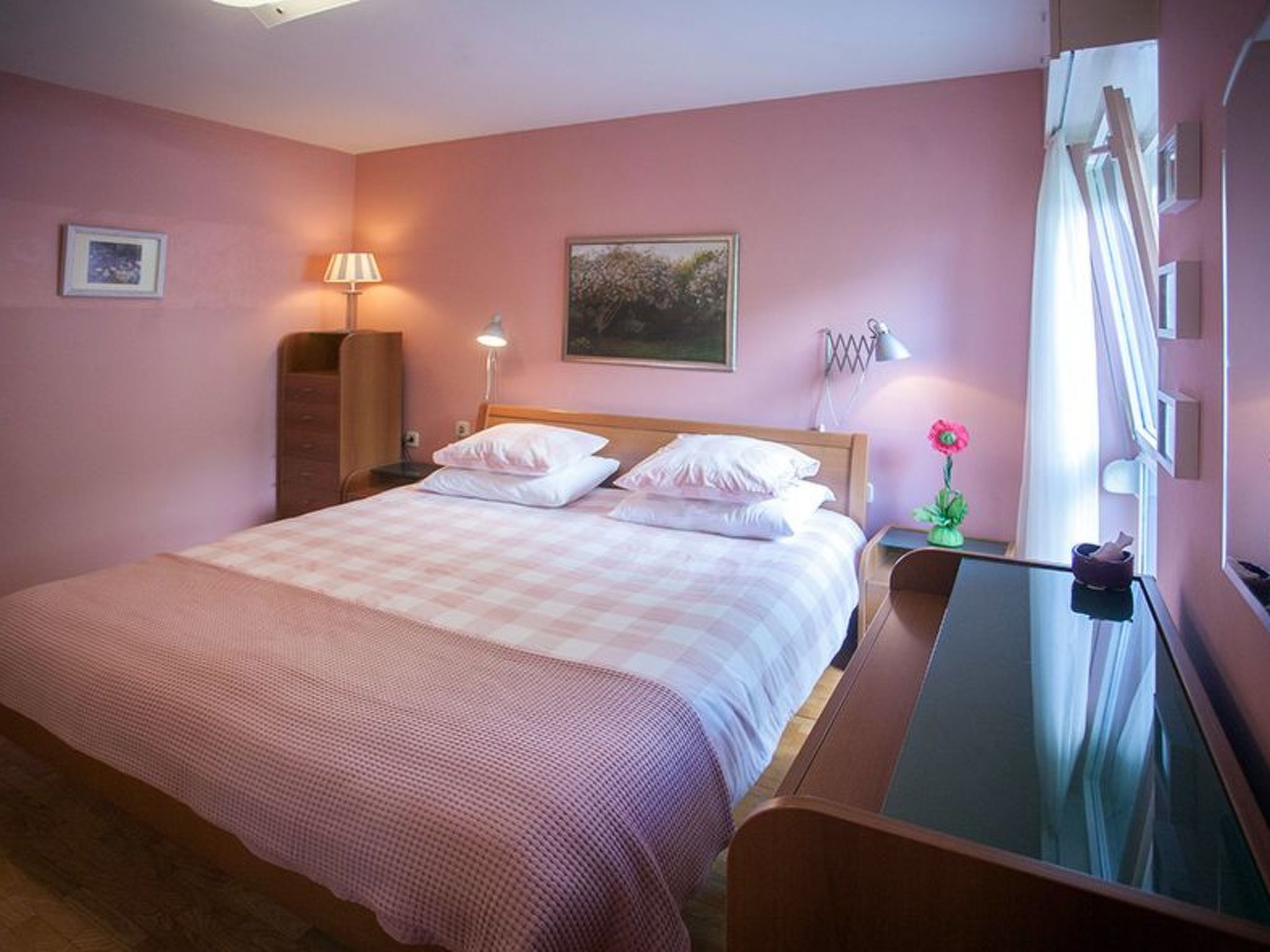 "Sunny Garden"-Dedans