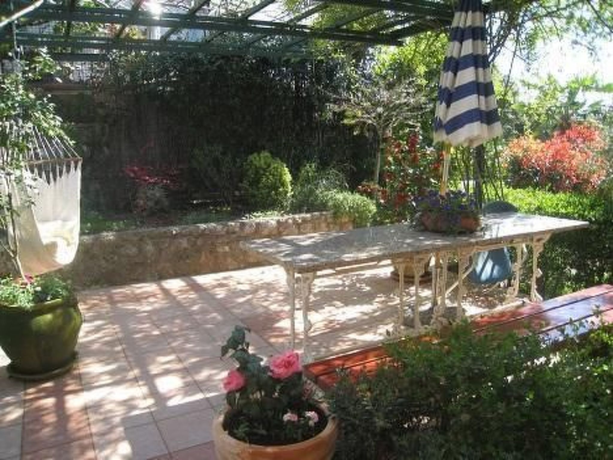 "Sunny Garden"-Dehors