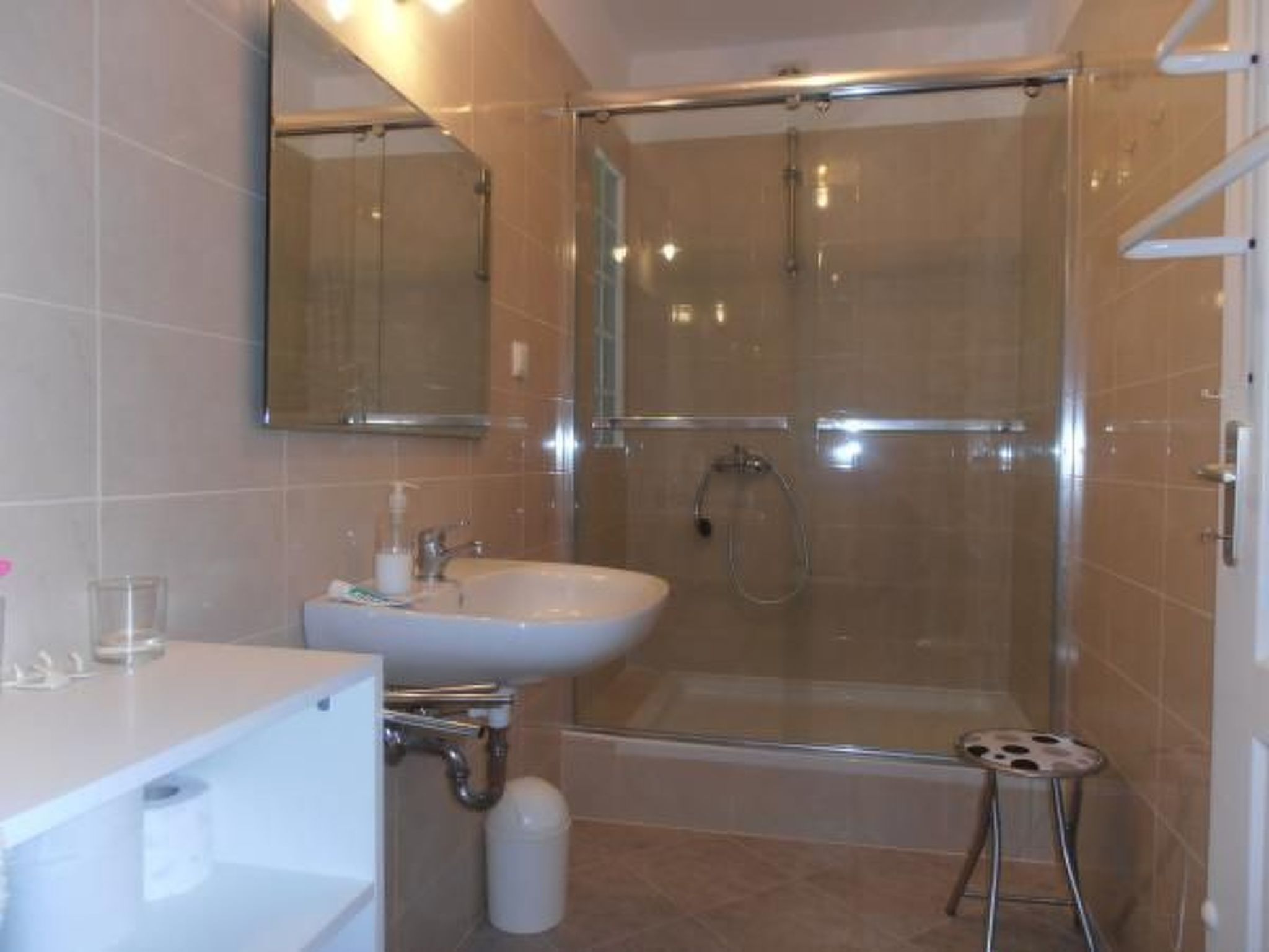 Apartment Oleandri A2 mit Meerblickbalkon-Image-tags.info