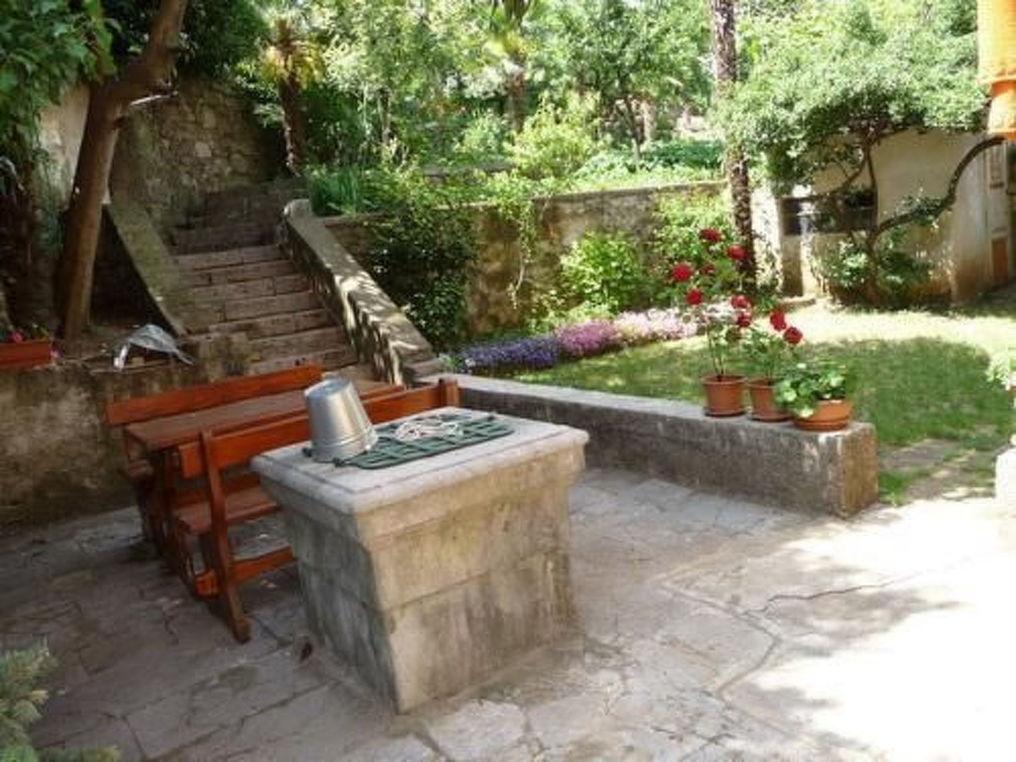 Schöne Ferienwohnung mit Balkon und Garten