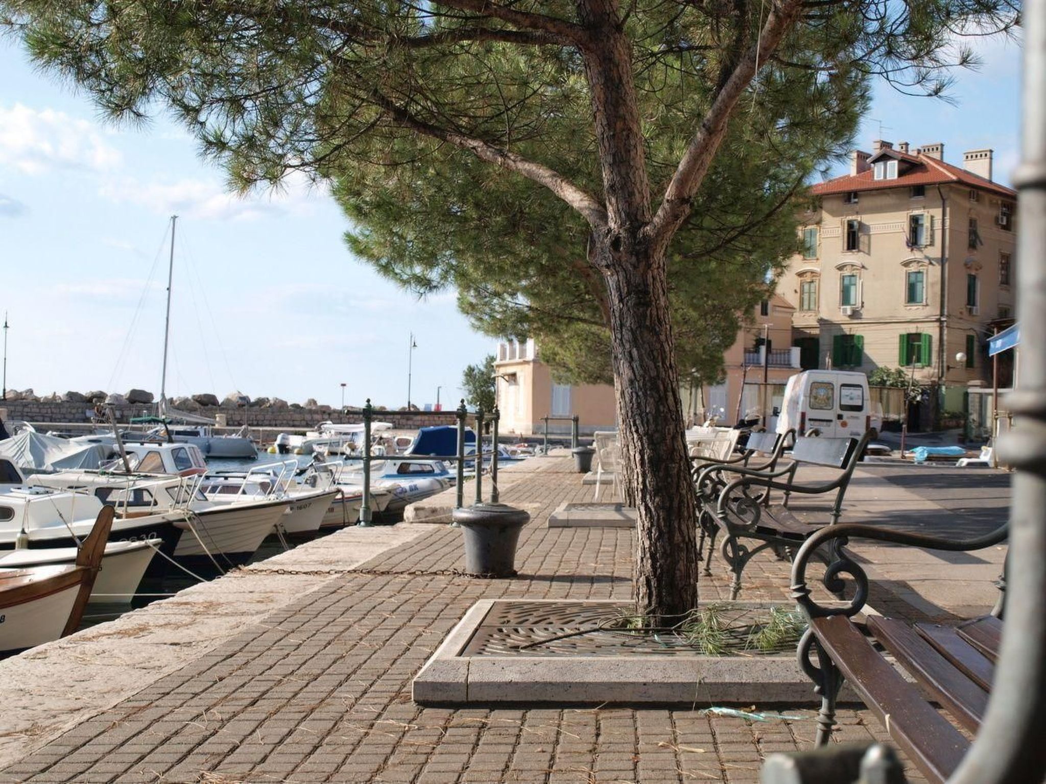 Schöne Ferienwohnung mit Balkon und Garten-Image-tags.info