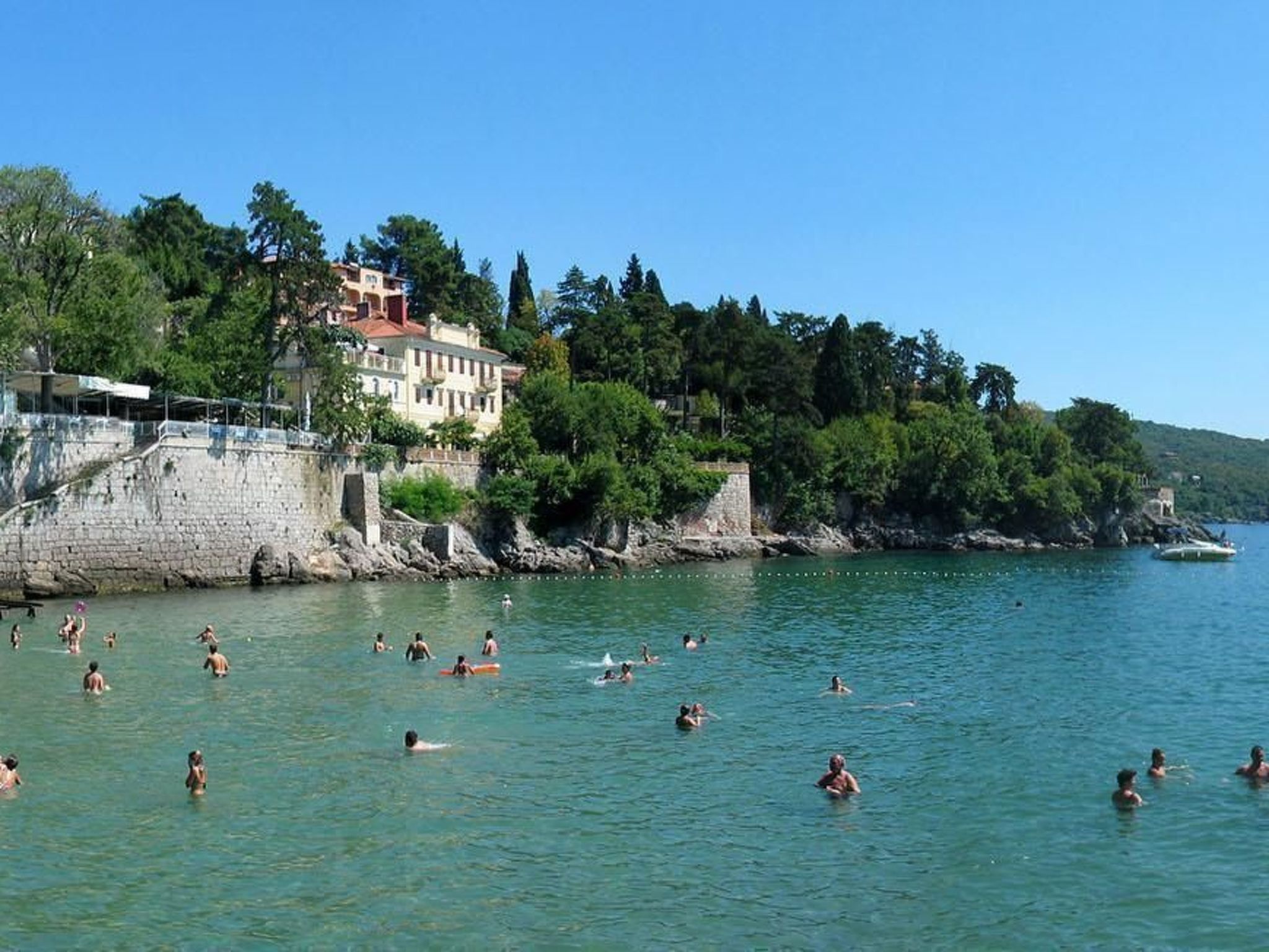 Schöne Ferienwohnung mit Balkon und Garten-Image-tags.info