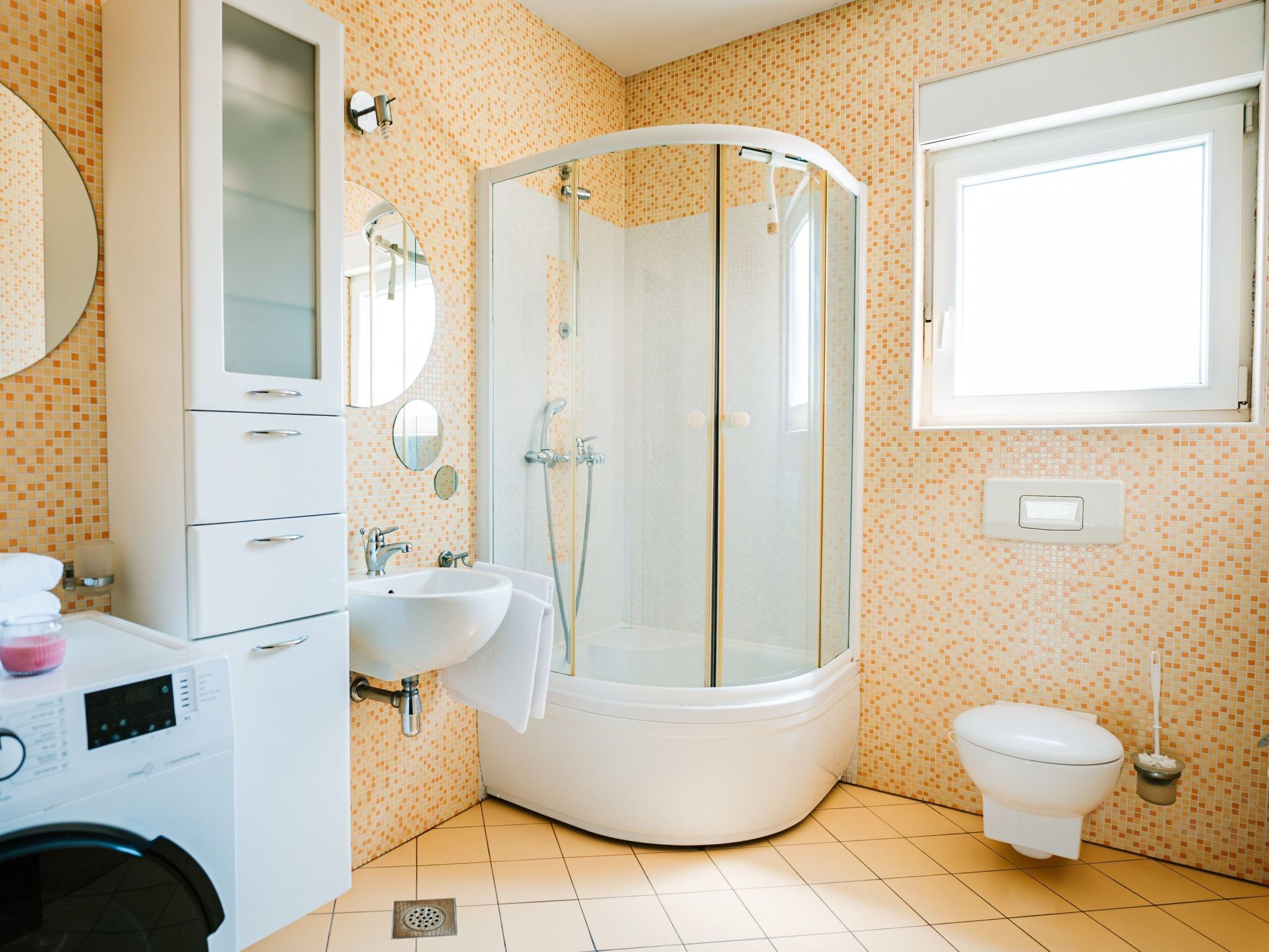 Großzügiges, modernes Apartment mit Terrasse und Meerblick - Image-tags.info