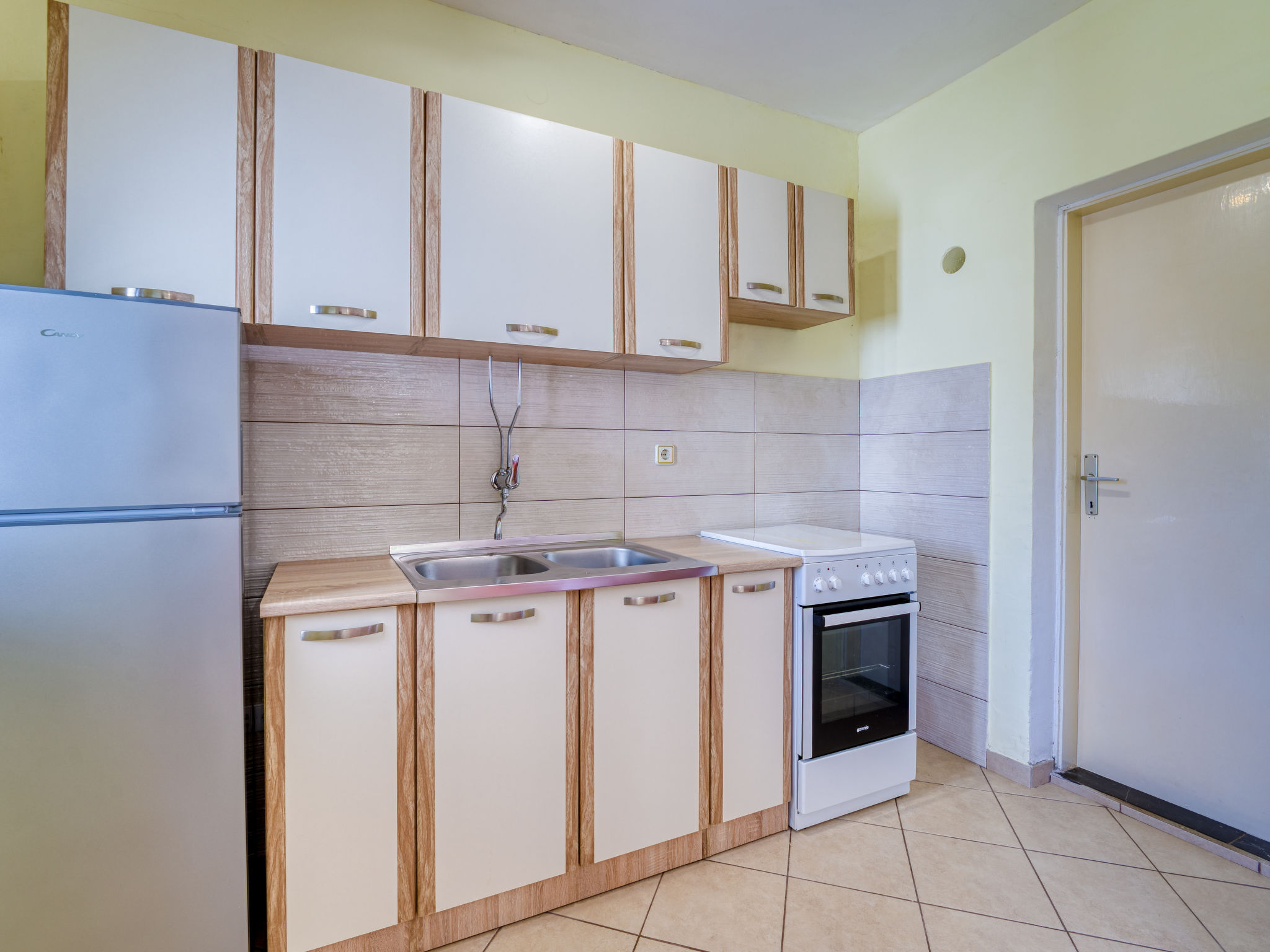 Bungalow Franjo – Cuisine et coin repas, photo 12 sur 29