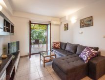 Appartement Nives nabij zee in Ičići met tuin en airco - thumbnail 3