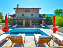 Ruime vakantievilla Natura met privézwembad en biljart nabij Opatija - thumbnail 1