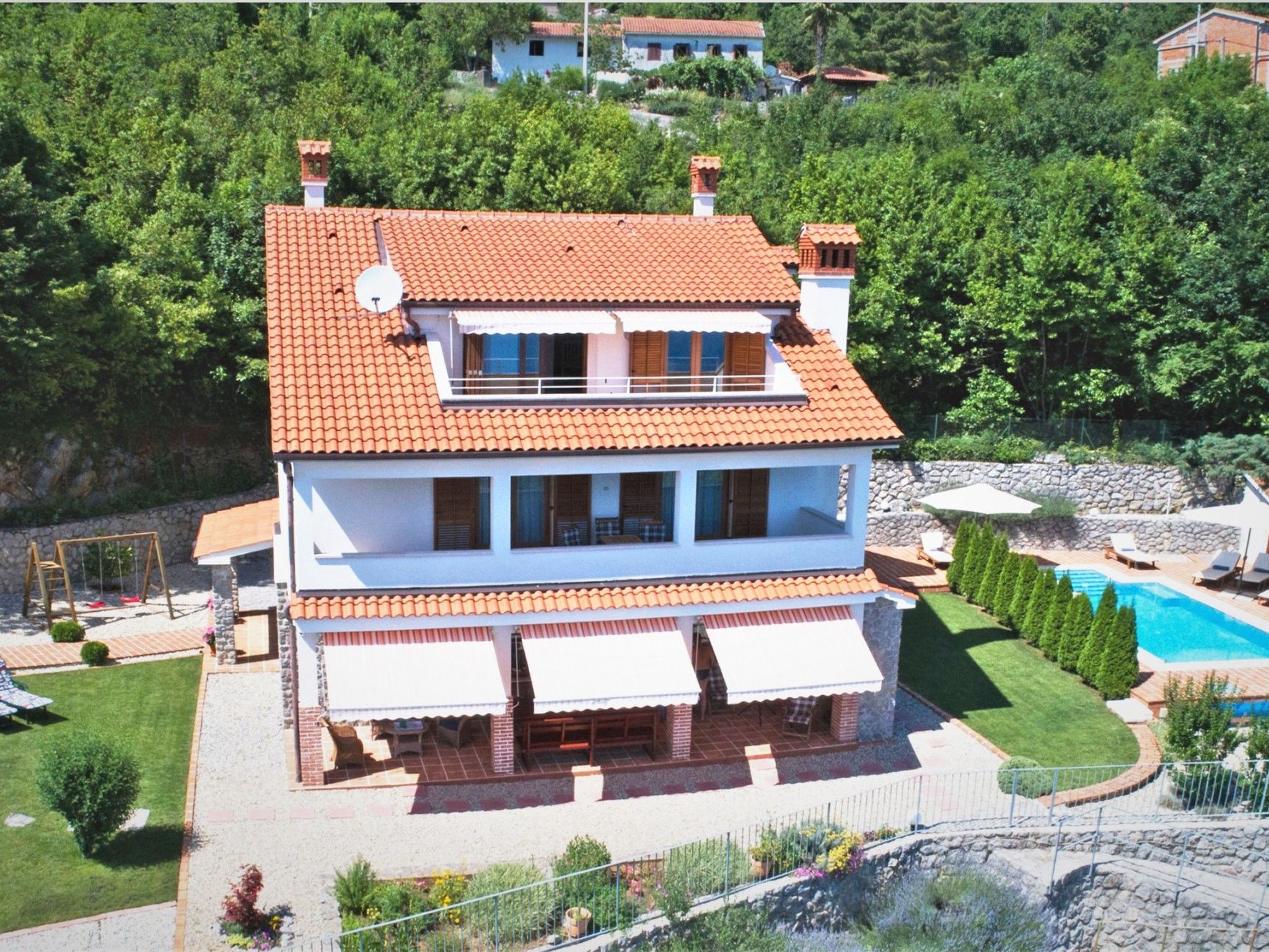 Anwesen "Vila Harmonia" mit Infinity-Pool-Inside