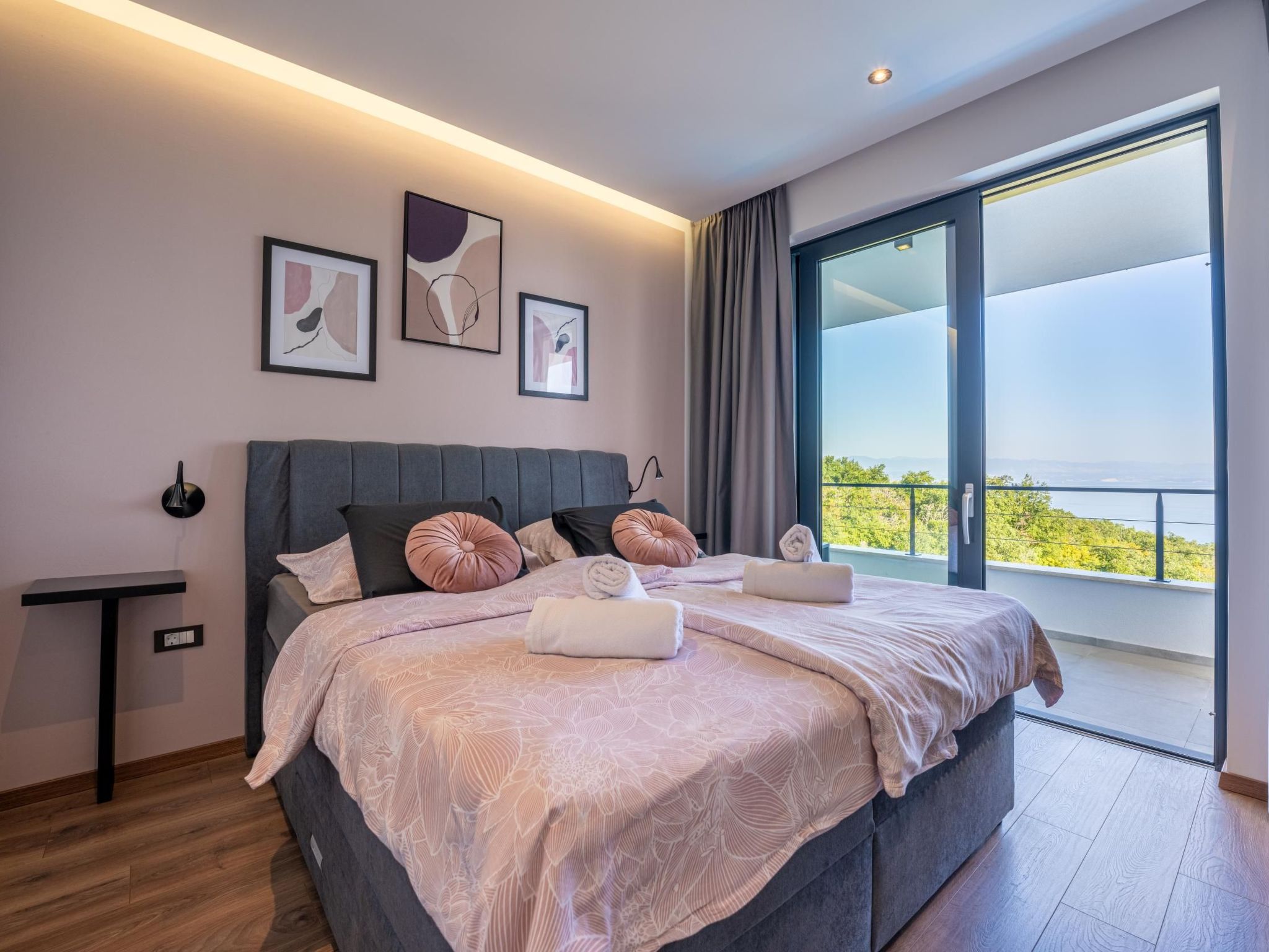 Schönes Ferienhaus Villa Ziganto-Dedans