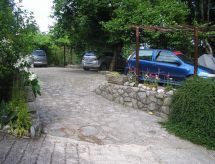 Vrijstaand vakantiehuis met terras en balkon, 300m van zee in Ičići - thumbnail 4