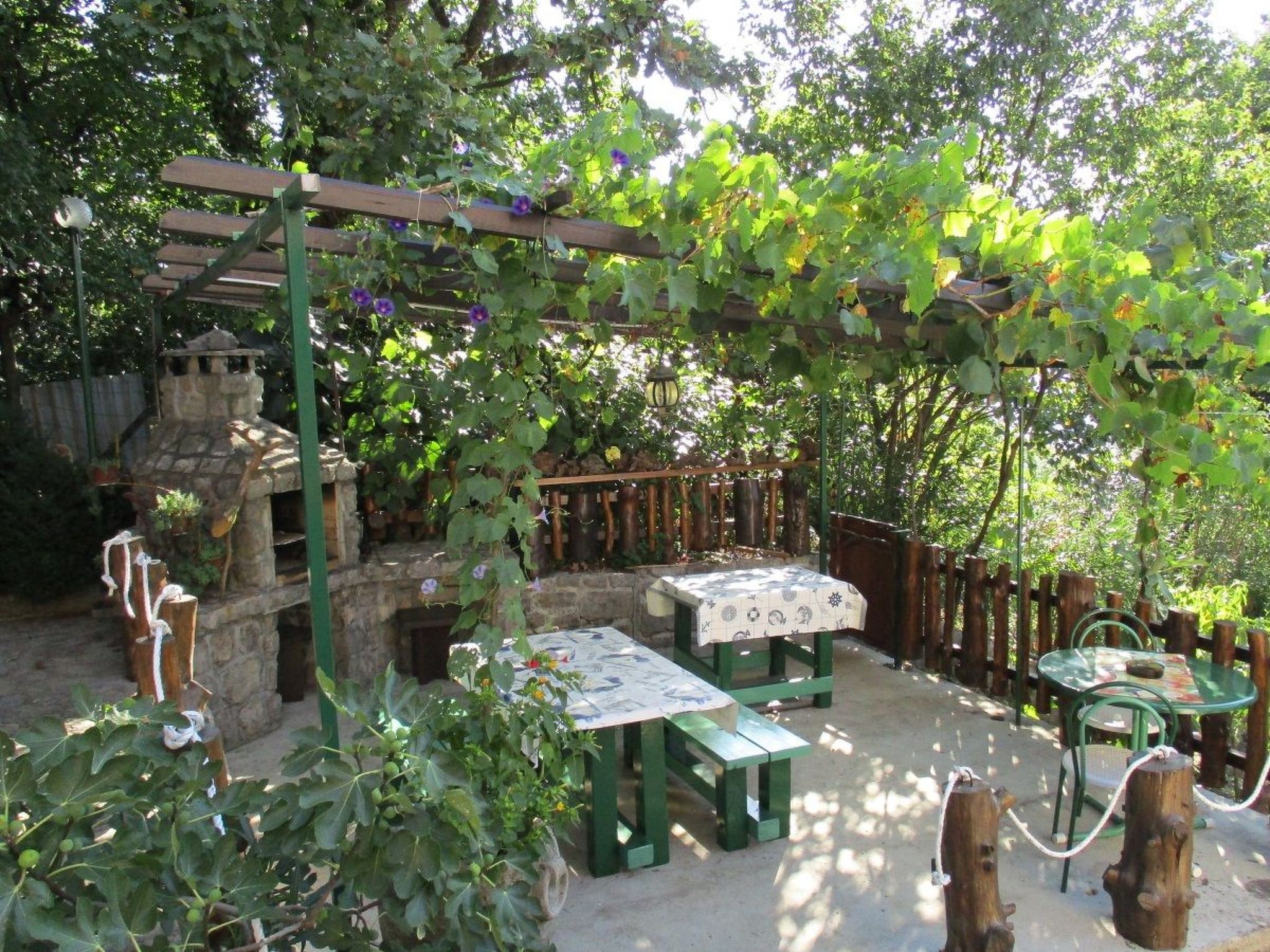 Mit Balkon und Terrasse-Inside