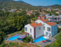 Privézwembad en luxe in vakantiehuis Races in Pobri, Opatija - thumbnail 1