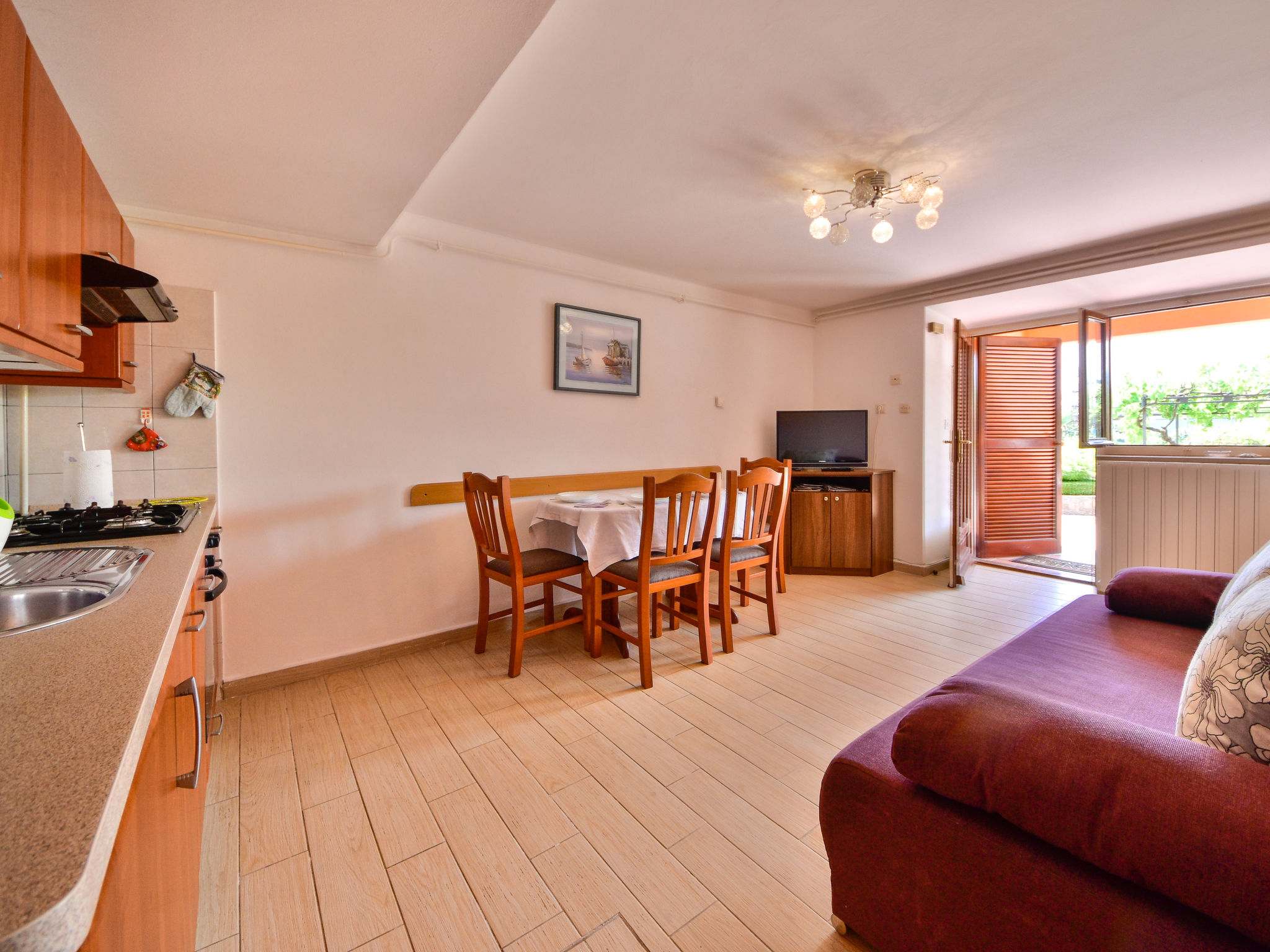 Kitchen / Dining Room