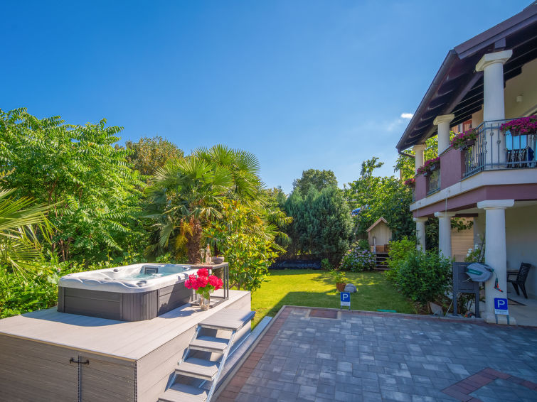 Op 1,0 km van het centrum: Zonnig appartement Svea in Matulji in Opatija/Matulji