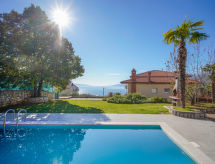 Zonovergoten villa met privézwembad en panoramisch zeezicht bij Opatija - thumbnail 6