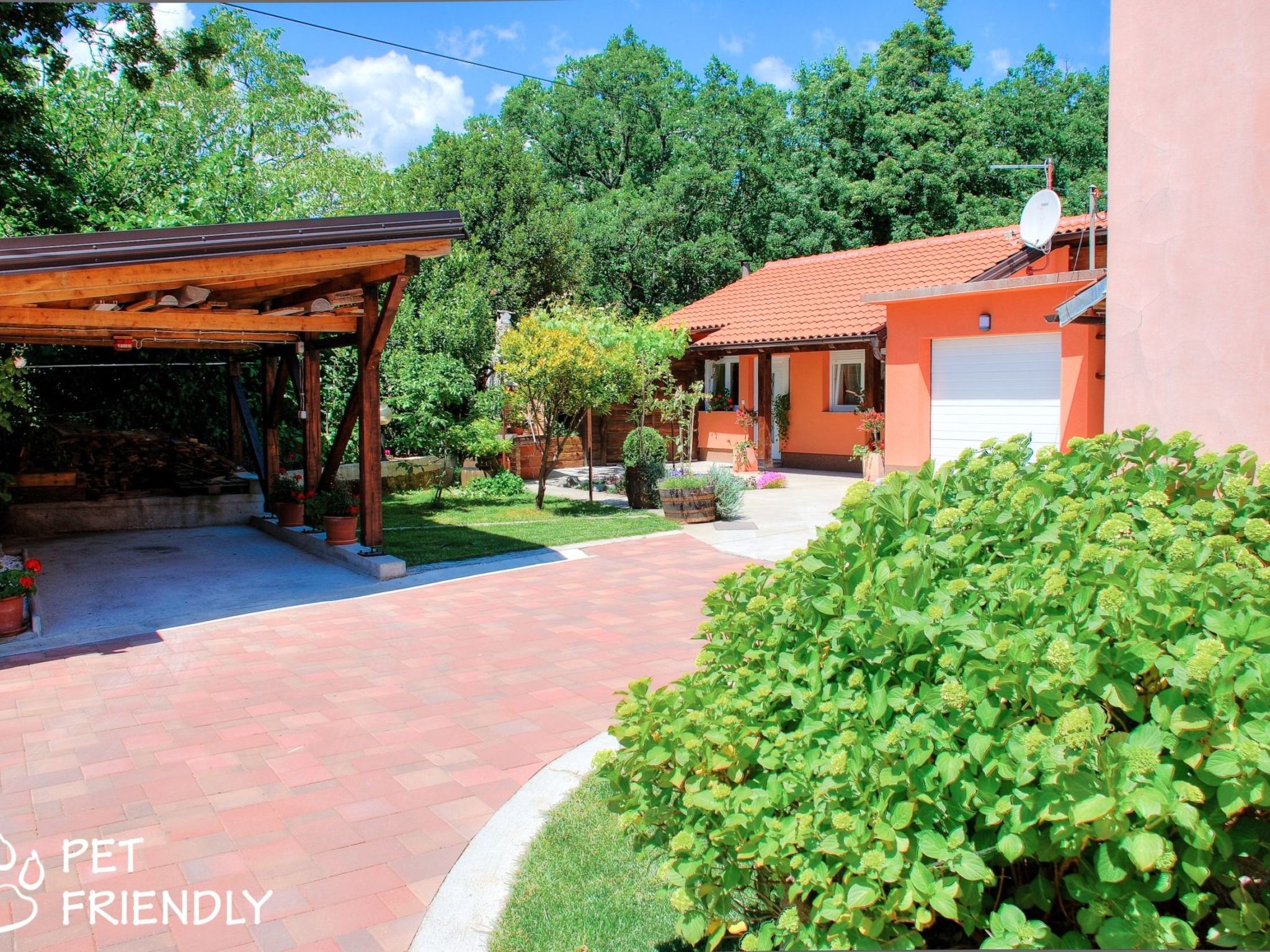 Nettes Ferienhaus in Matulji mit Eigener Terrasse