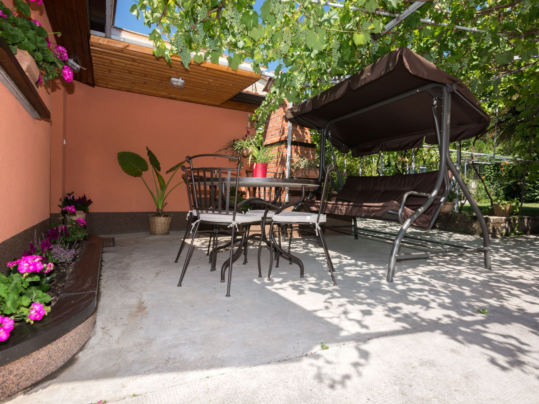 Mit Garten, Grill und Terrasse-Image-tags.info