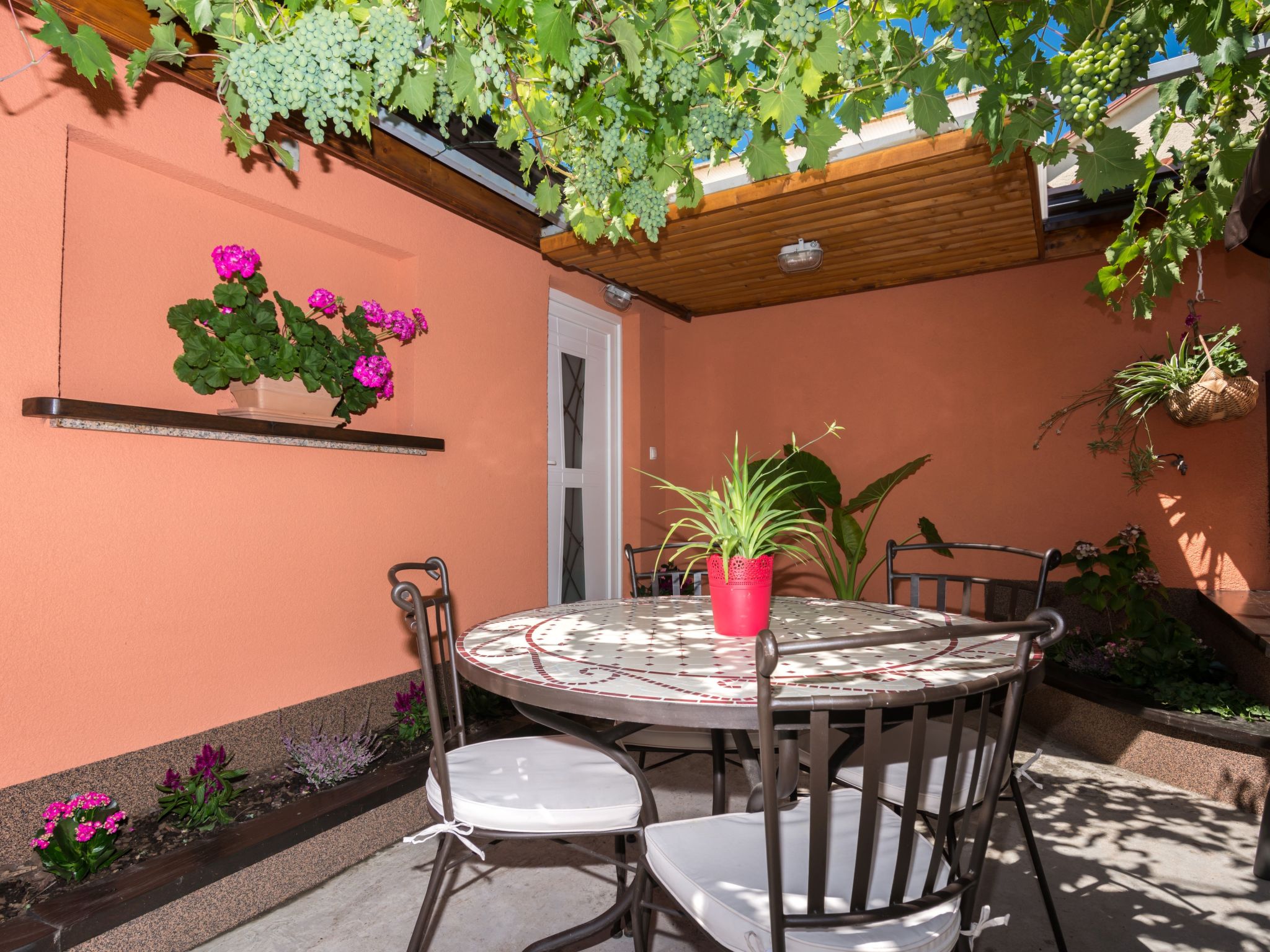 Mit Garten, Grill und Terrasse-Image-tags.info