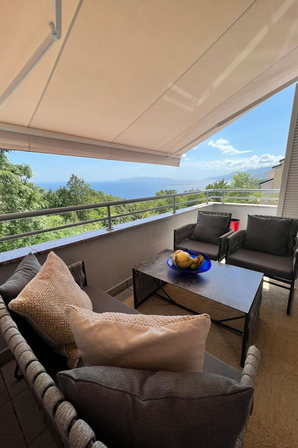 Appartement mit Terrasse