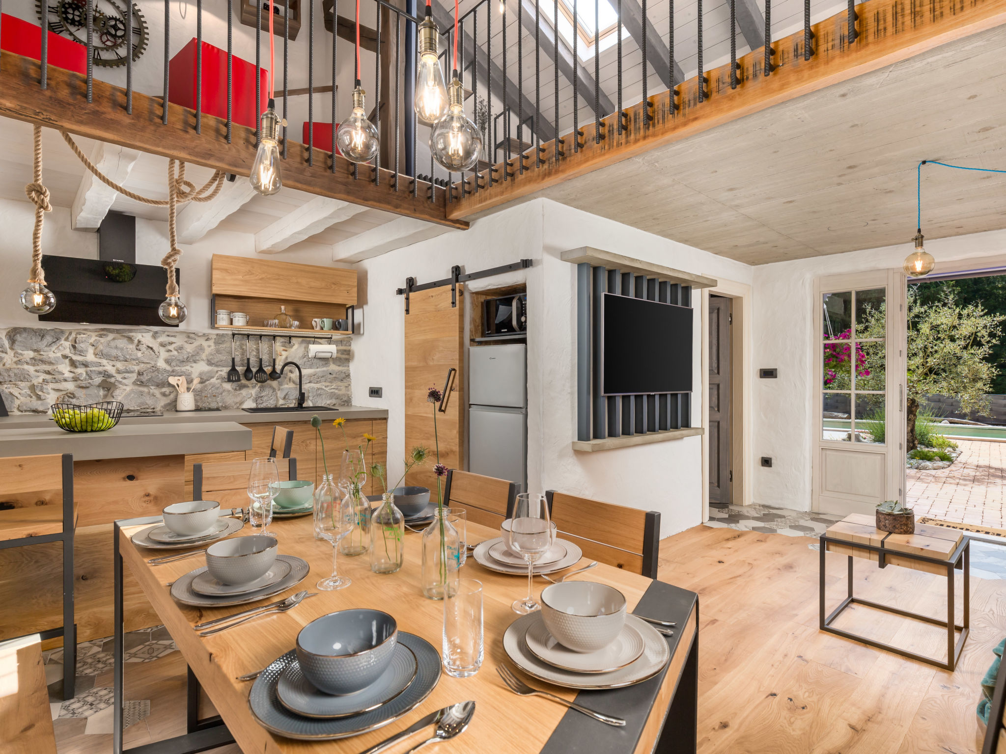 Kitchen / Dining Room