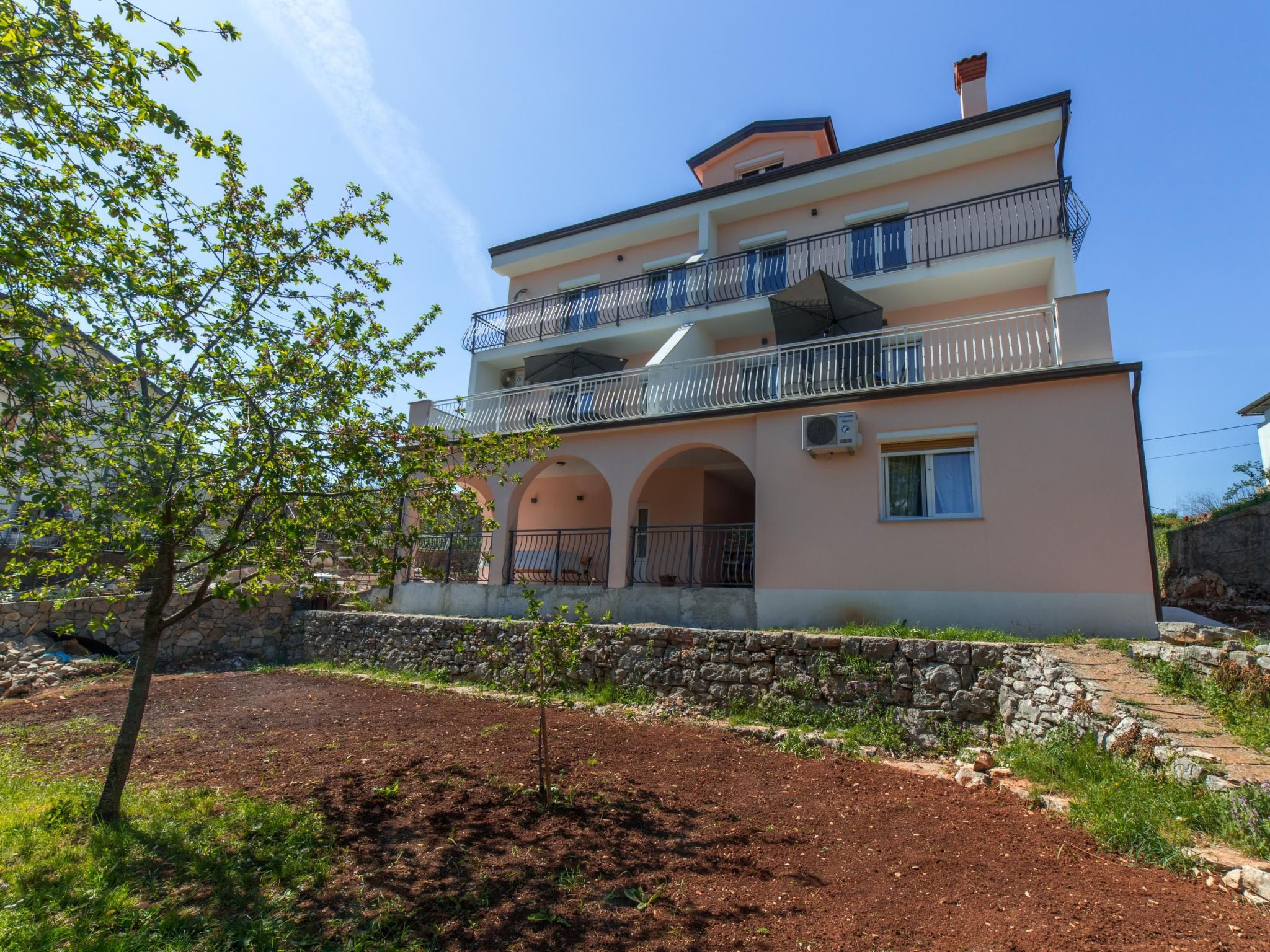 "Raspolic" mit Terrasse-Dehors