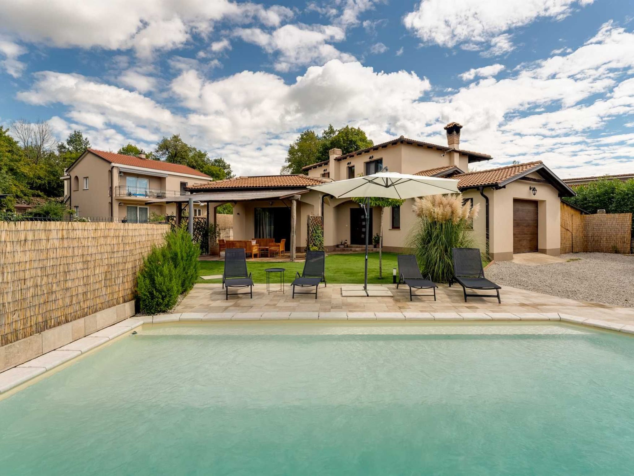 Ferienvilla mit Pool, ruhige Aria