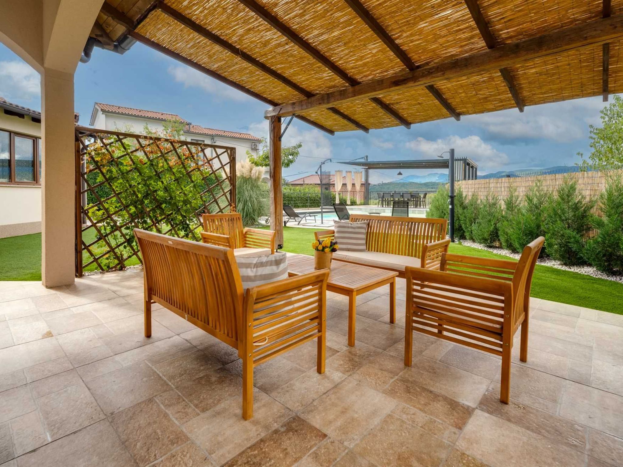 Ferienvilla mit Pool, ruhige Aria-Image-tags.info