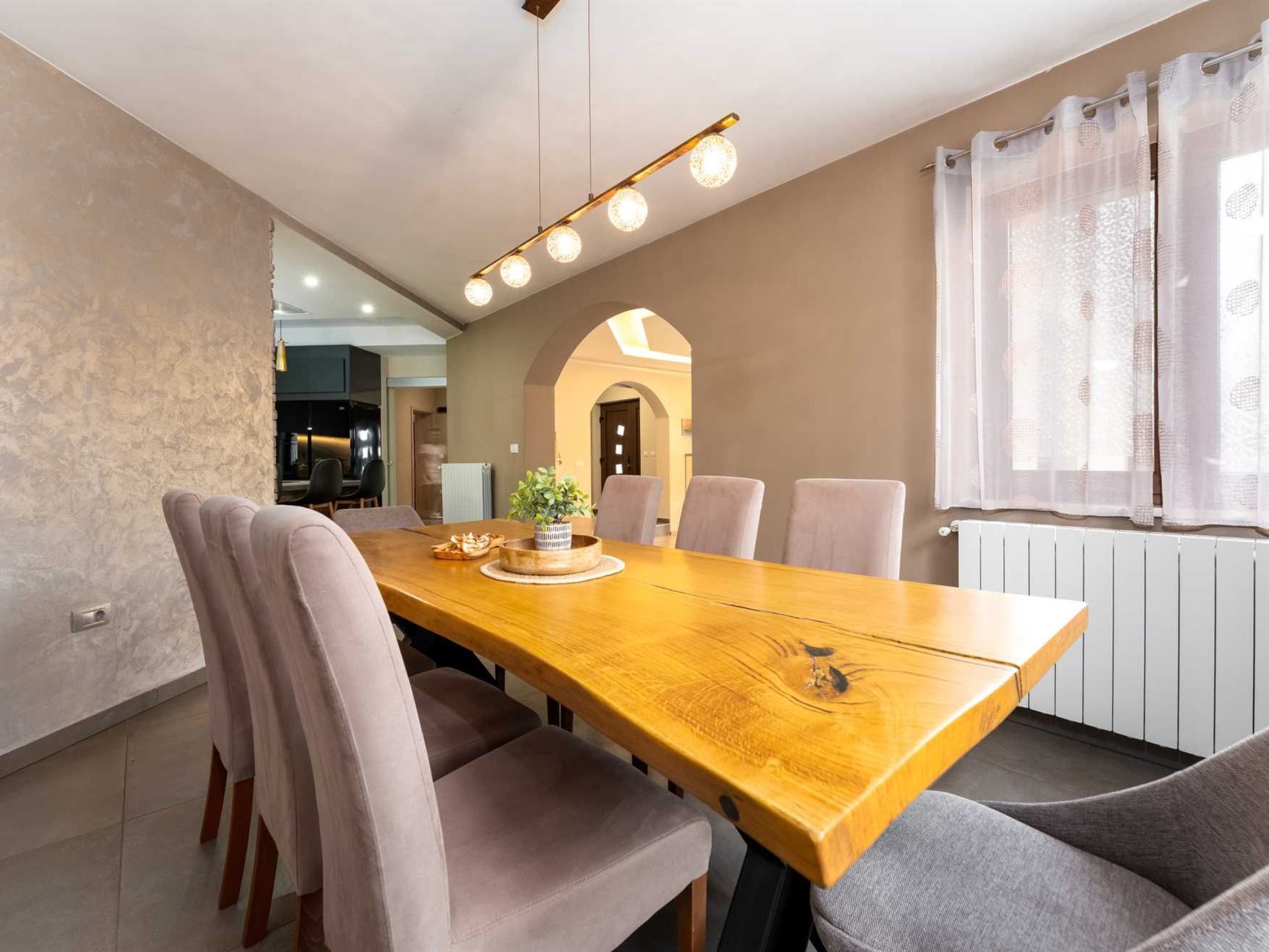 Ferienvilla mit Pool, ruhige Aria-Image-tags.info