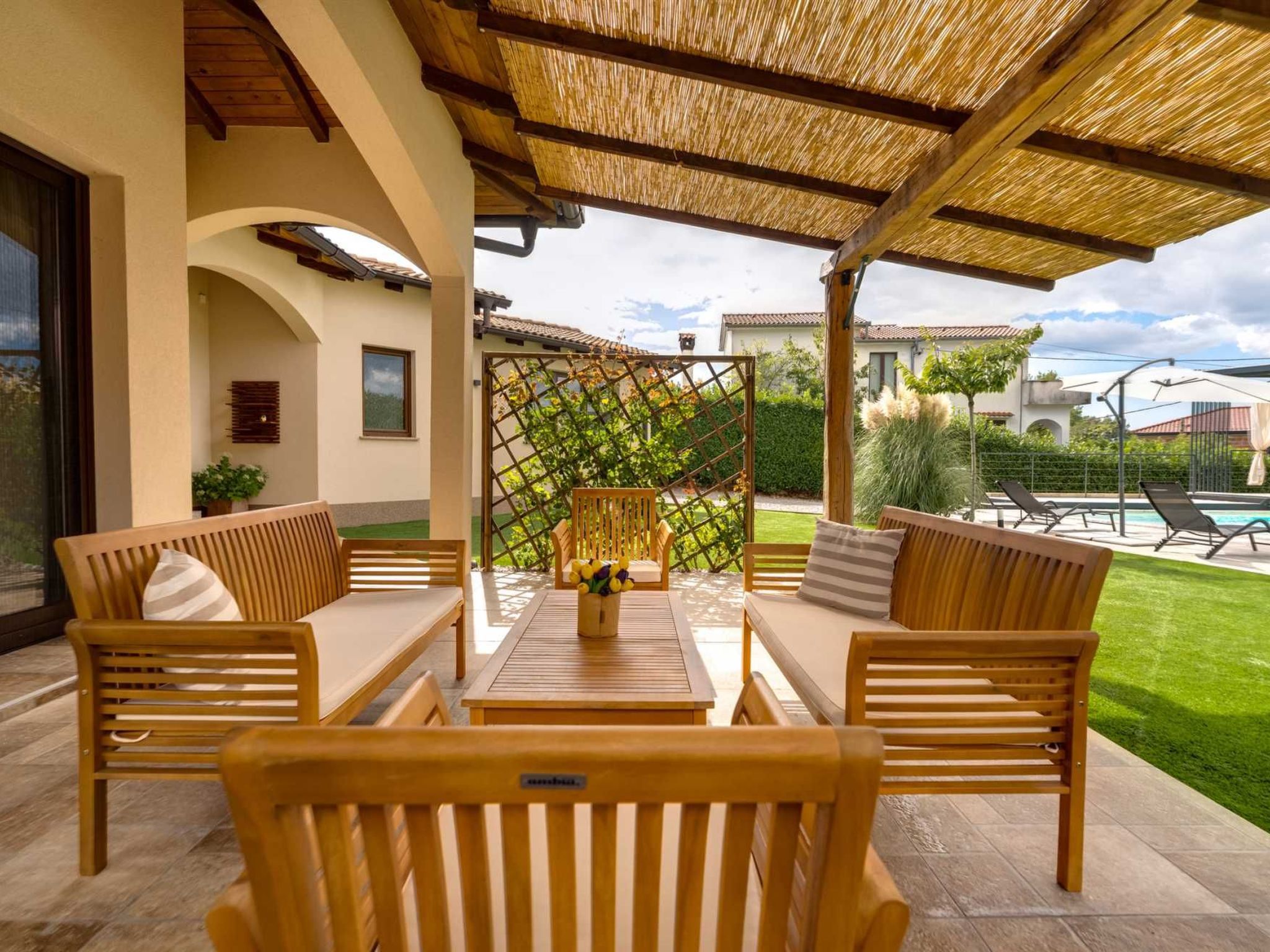 Ferienvilla mit Pool, ruhige Aria-Image-tags.info