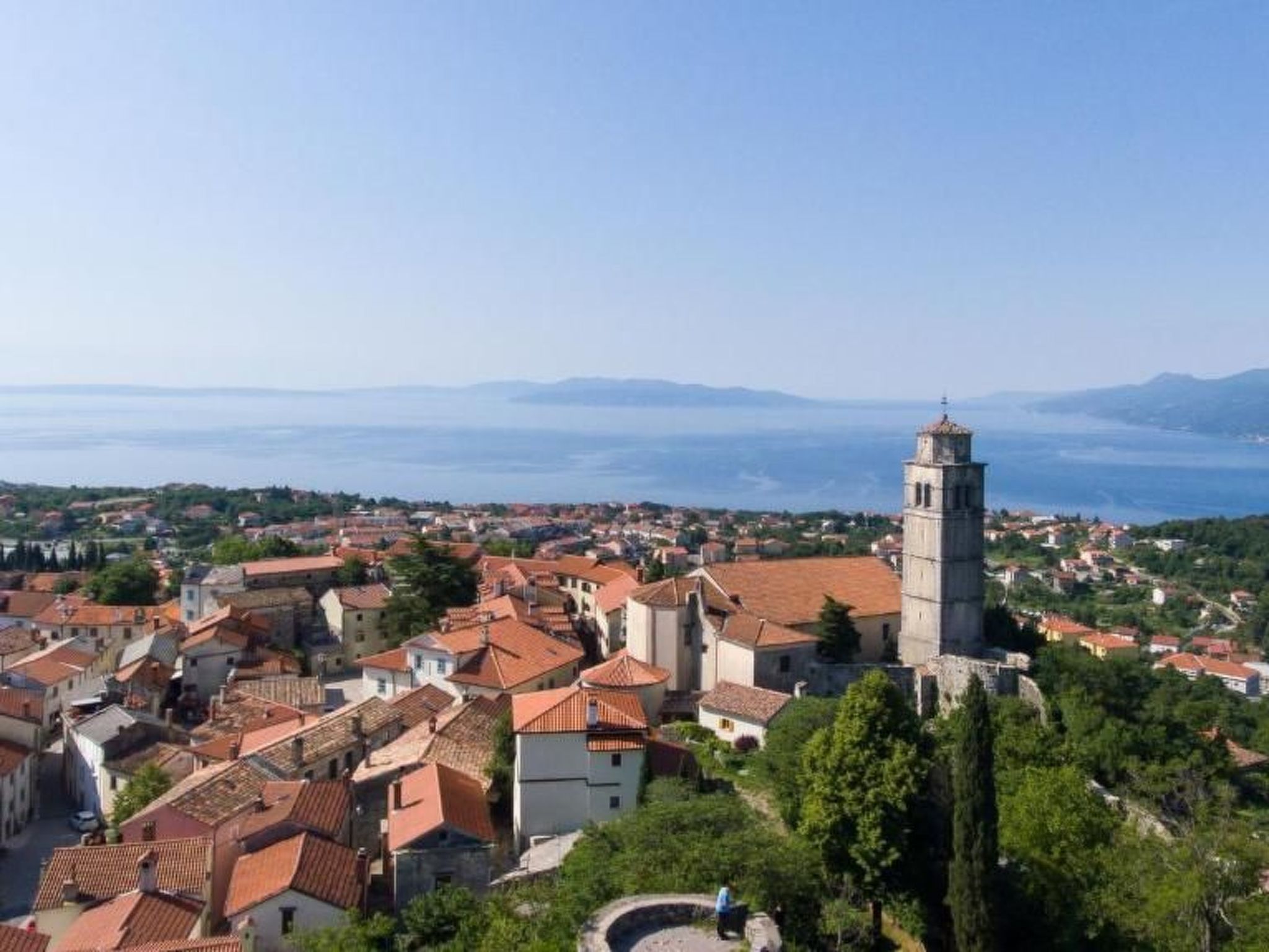 Ferienvilla mit Pool, ruhige Aria-Image-tags.info