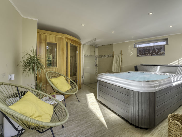 Search and Stay destination Klana, Primorsko-goranska županija - Croatia from AU$ 158. Dubi
